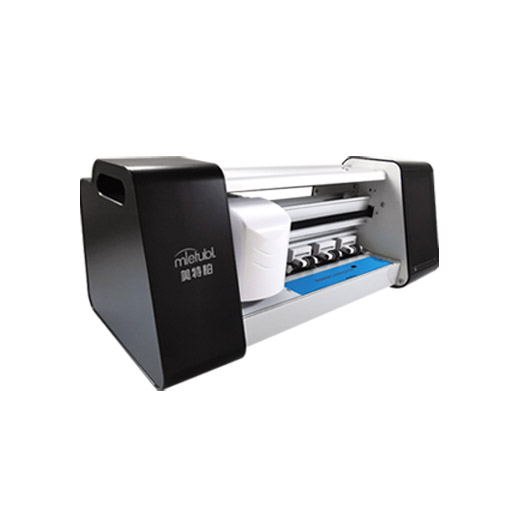 Universal screen protector cutter