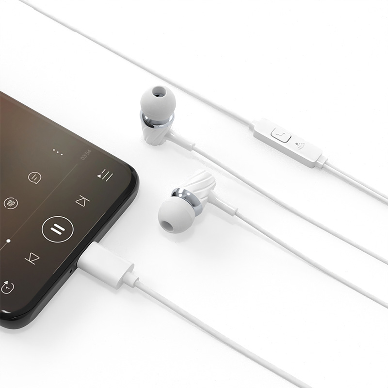 3.5mm / TYPE-C general wired-control Headphones with mic