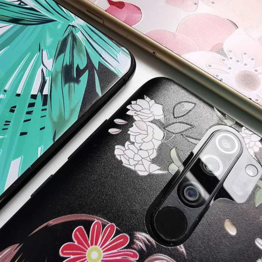 The embossed pattern mobile phone skin