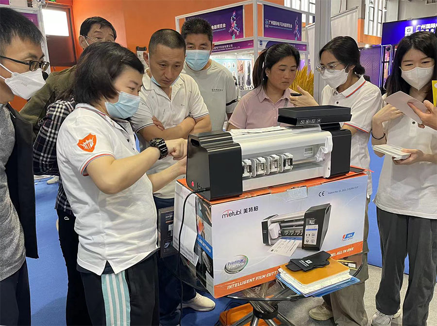 Mietubl screen protector machine showcase in IEAE