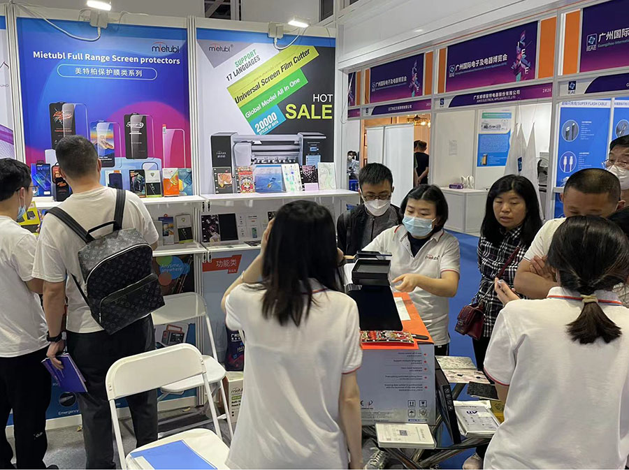 Mietubl screen protector machine showcase in IEAE